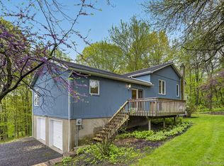 12 Hillside Drive, Marlboro, NY 12542