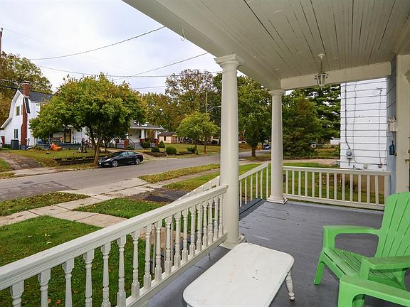 4th image of 61 Sheehan Ave