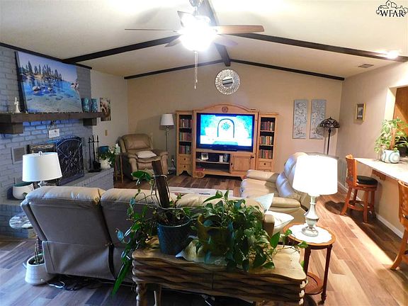 4th image of 1005 Pawhuska Ln