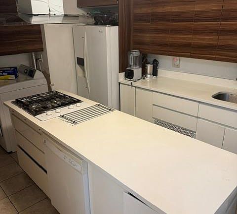 3rd image of 69-20 140th Street 2nd FL