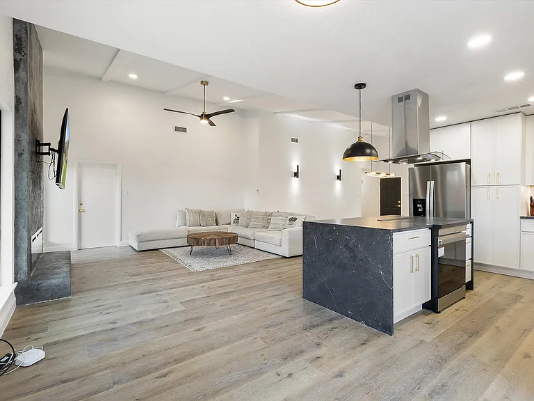 3404 Newkirk Dr — Photo 15