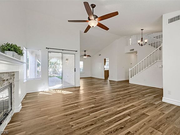 3rd image of 2105 Fountain Springs Dr