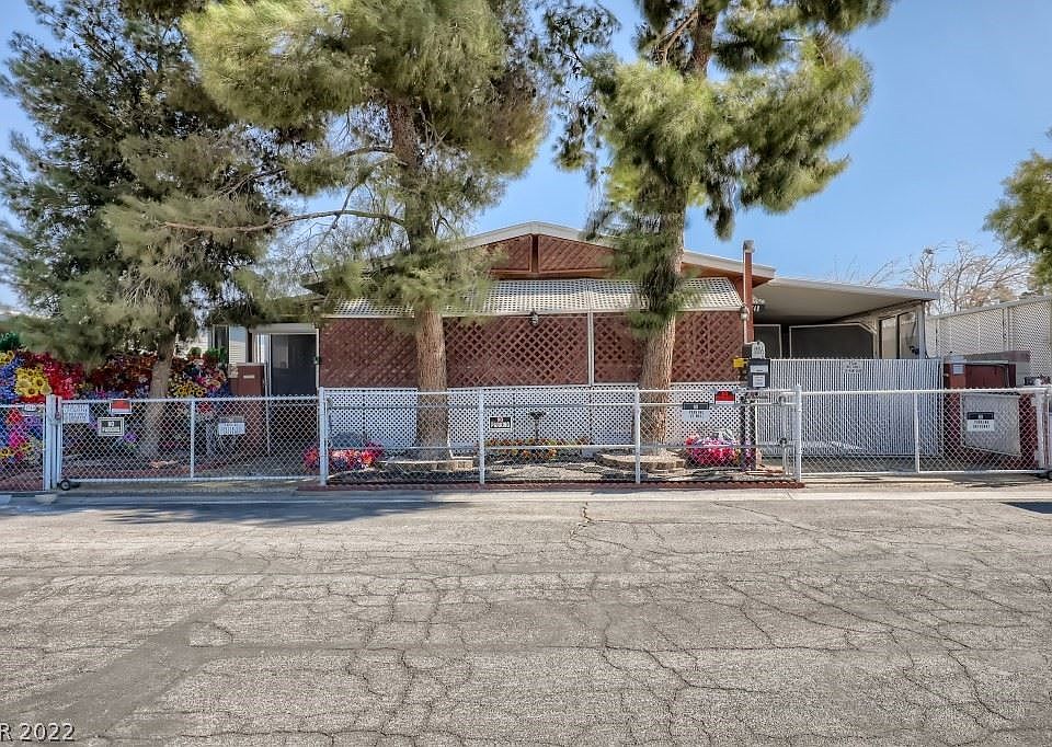1st image of 1740 Nutmeg Ln