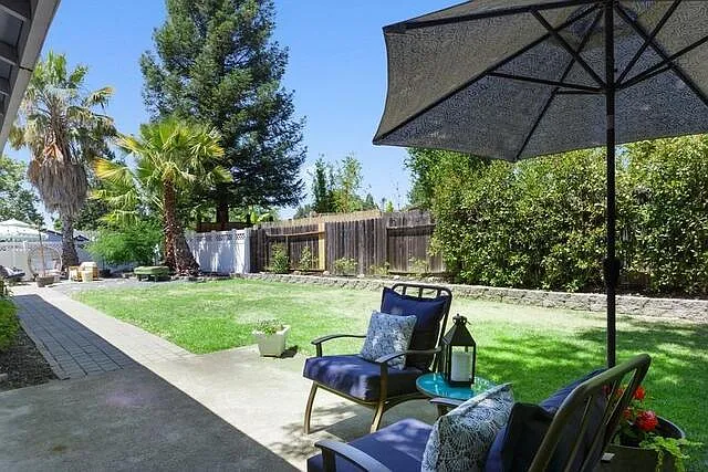 8247 Seeno Ave — Photo 5
