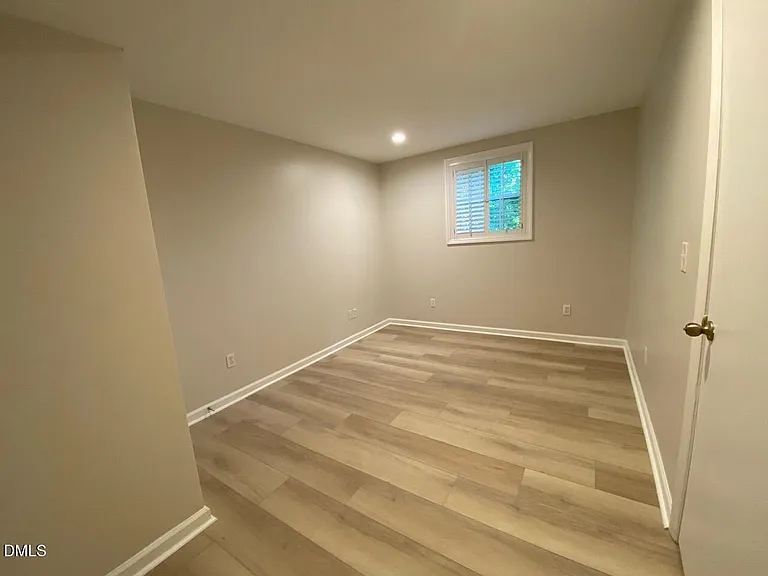 409 Killington Dr — Photo 20