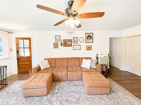 5th image of 301 Gum Tree Rd
