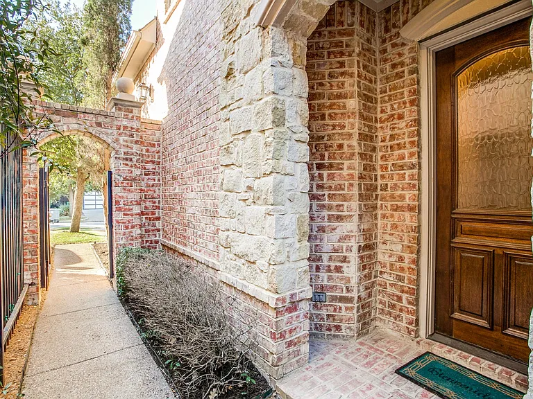 5143 Miller Ave — Photo 3
