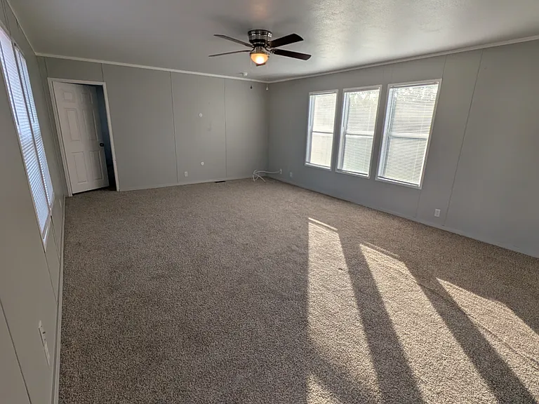123 Elm Leaf Ln — Photo 2