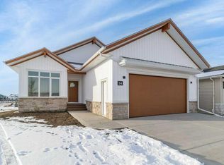 54 E Tarzwell Ave, Red Deer, AB T4P0Y9