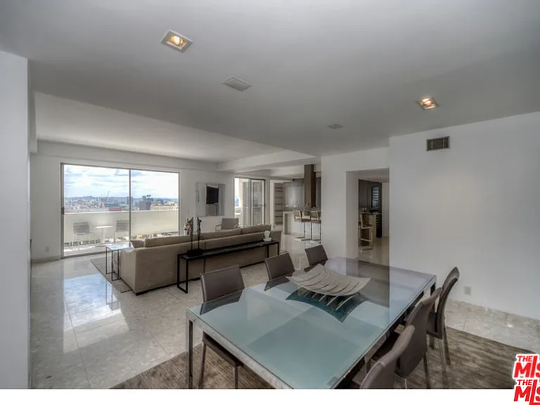 7250 Franklin Ave #1207 — Photo 39