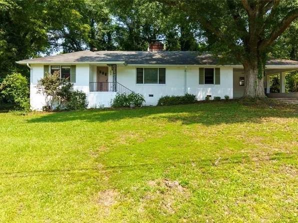 256 4th Ave, Winder, GA 30680