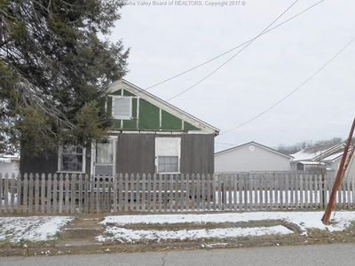 909/911 9th St, Nitro, WV, 25143