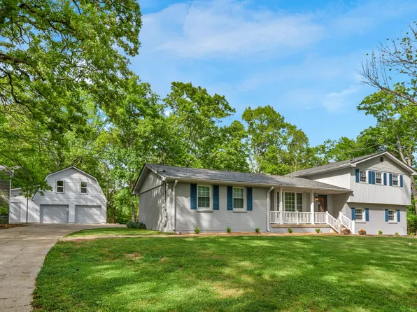 141 Bluegrass Pkwy, Lebanon, TN 37090