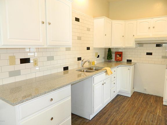 3rd image of 9280 E Holmes St