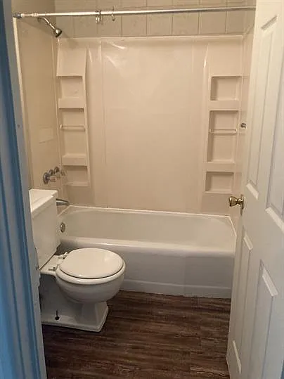 801 W Hill St — Photo 12