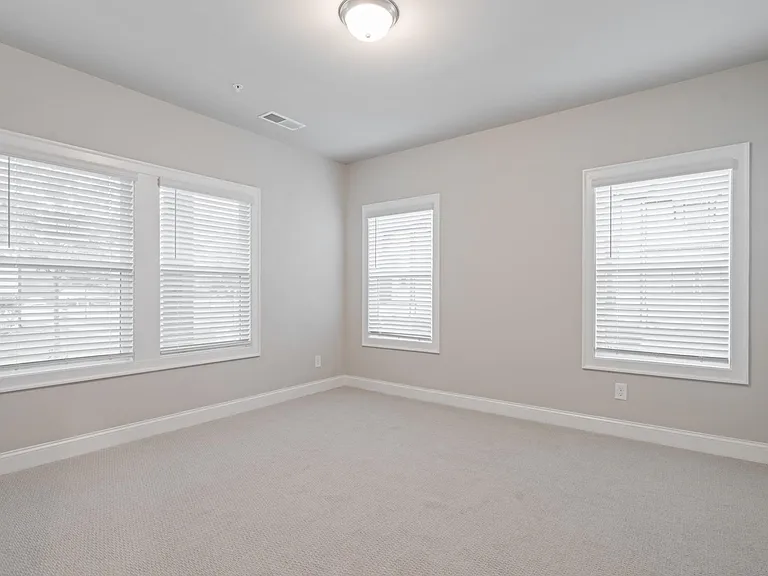 713 Mulberry Walk — Photo 7