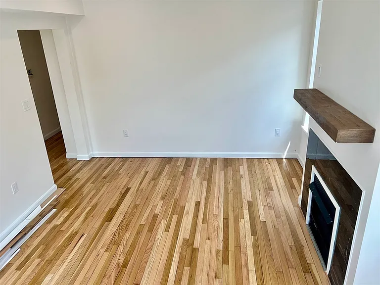 257 Pleasant St #8 — Photo 13