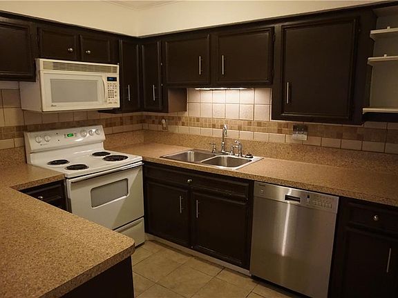 3rd image of 5234 Fleetwood Oaks Ave APT 118
