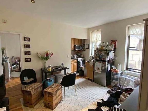 2nd image of 233 E 80th St #5BF