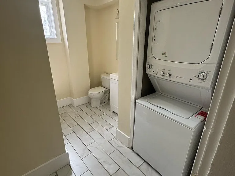 10-28 Centennial Pl — Photo 15