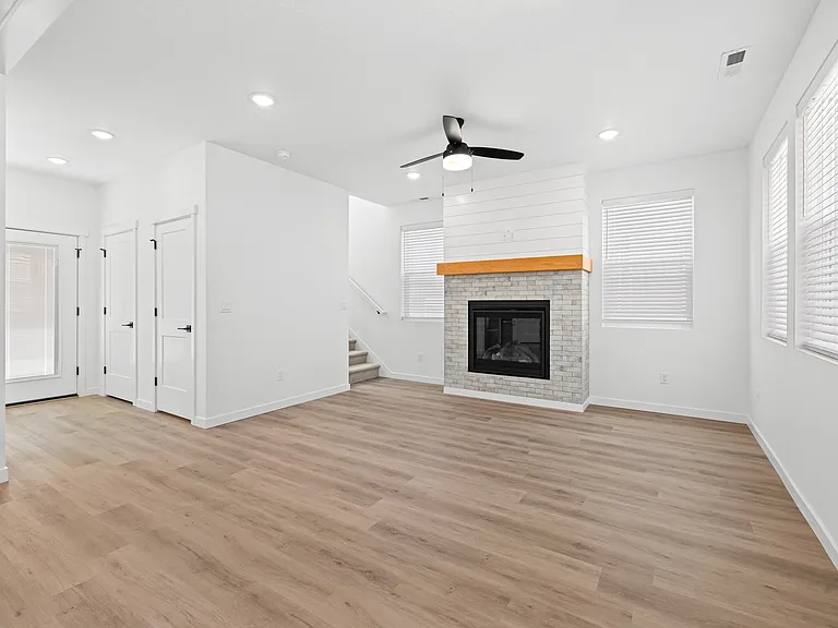4221 Saylor Ln #52 — Photo 16
