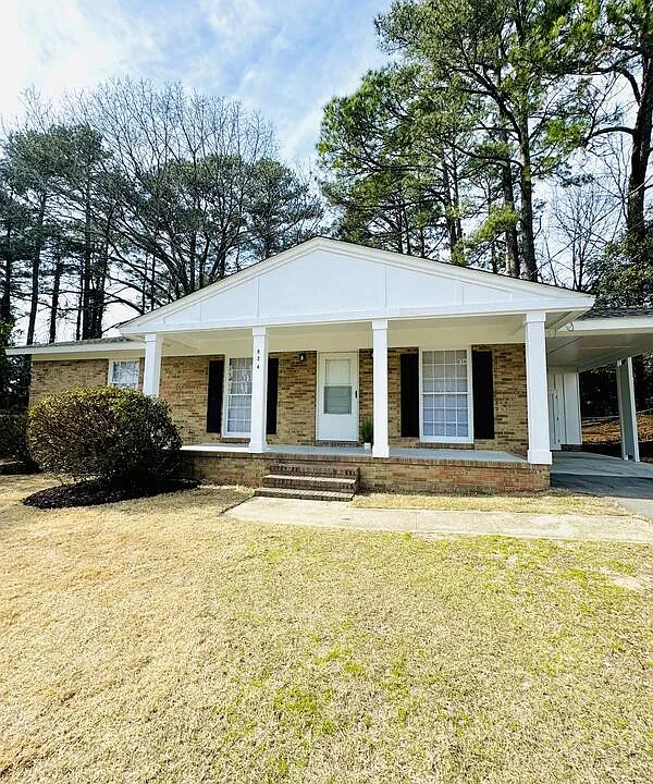 824 Stoneykirk Dr
