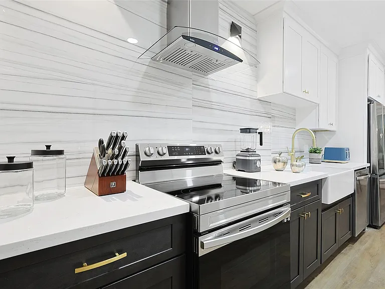 526 Colquitt St — Photo 11
