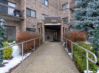 1400 N Elmhurst Rd APT 103, Mount Prospect, IL 60056