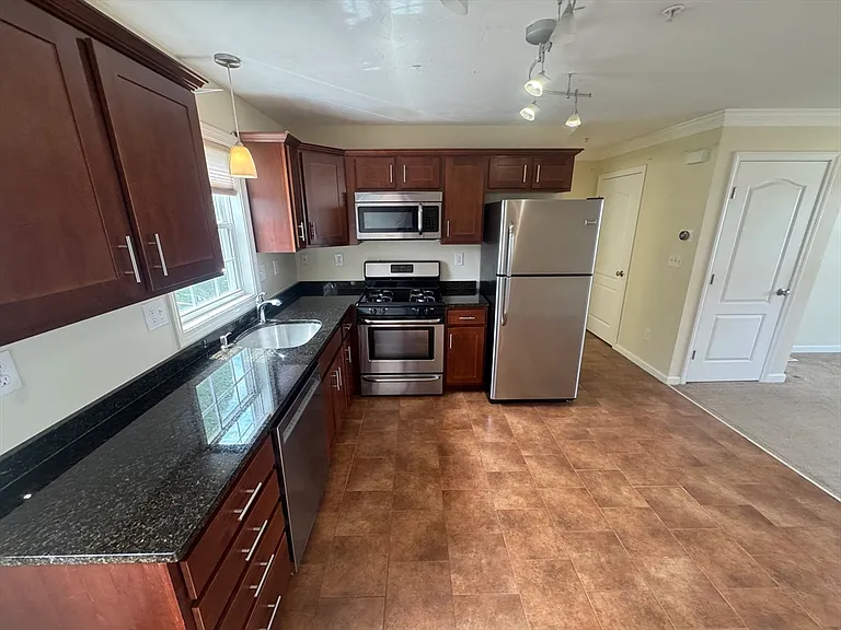 14 Merrimac Way #E — Photo 20
