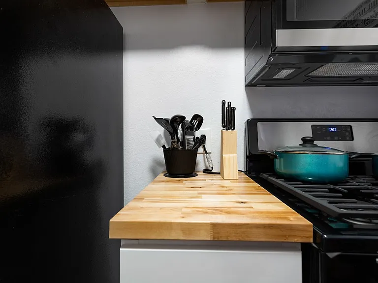2402 Berry St #7 — Photo 17