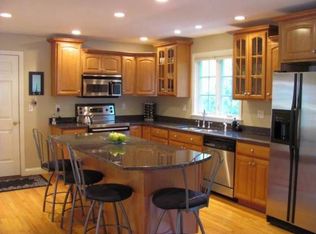 18 Breakneck Hill Rd, Southborough, MA 01772