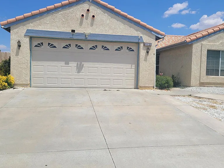 12911 Mirage Rd — Photo 2