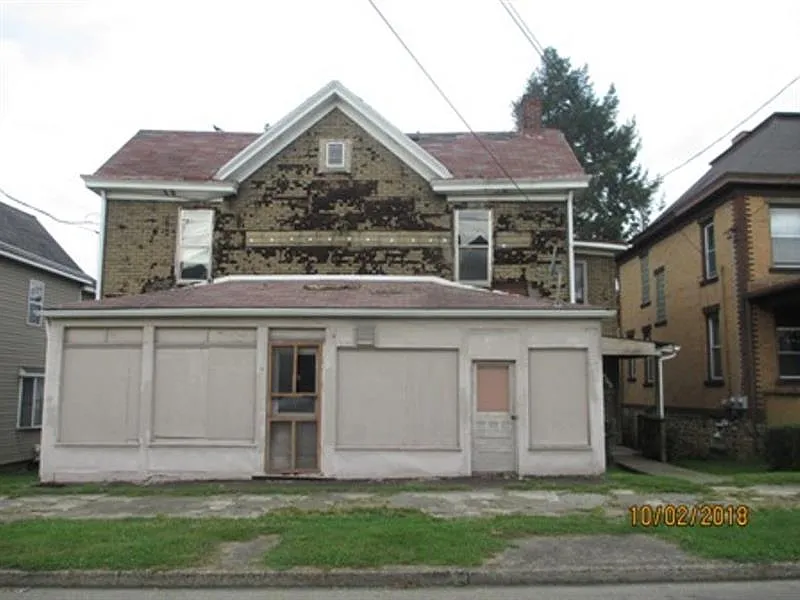 221 N Gallatin Ave photo 1
