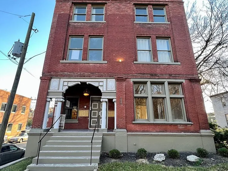1337 S 4th St — Photo 1