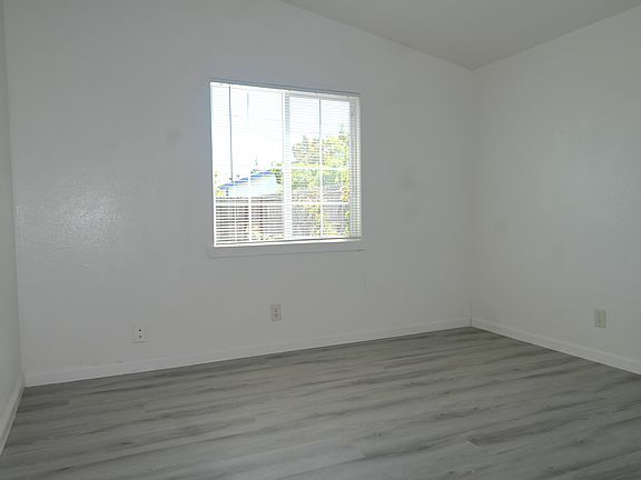 4th image of 5210 38th Ave