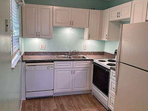 2nd image of 106 Springlake Ct #103