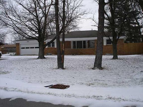 2nd image of 3525 Meadow Dr
