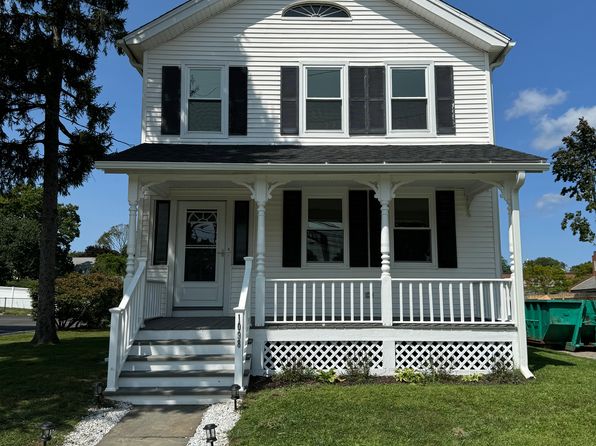 1098 Broadbridge Ave