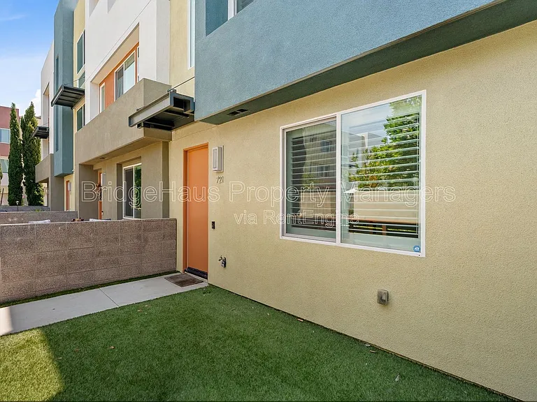 721 Shoreline Rd — Photo 6