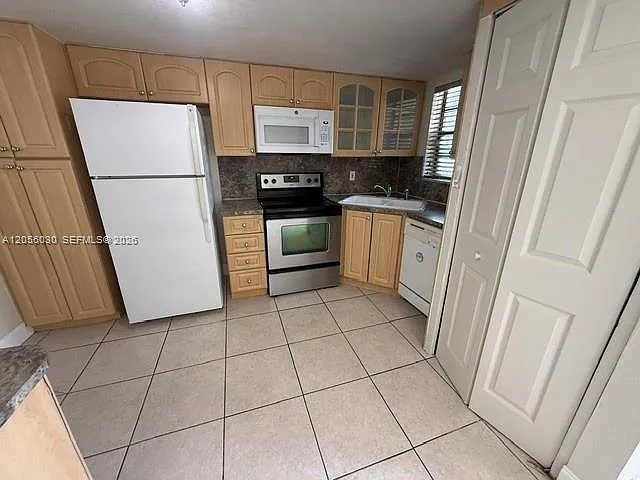 3750 NW 115th Way #21 — Photo 11
