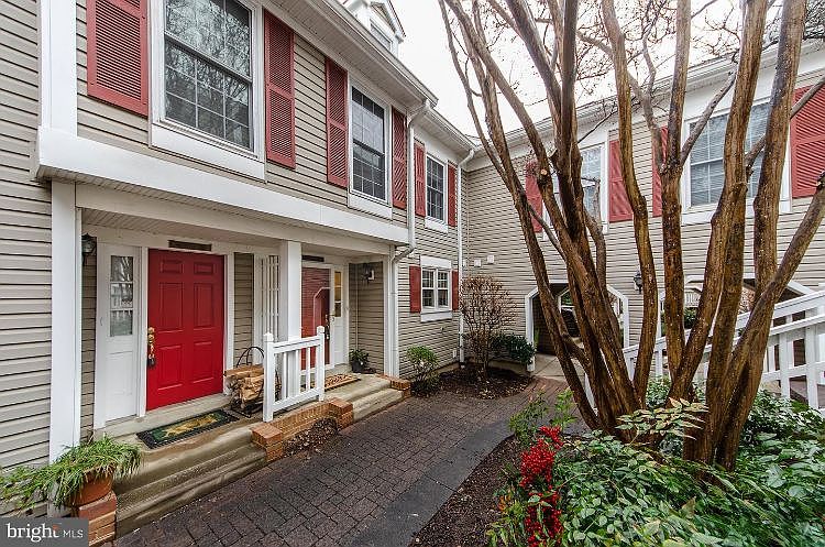 1st image of 2919 S Woodstock St #3