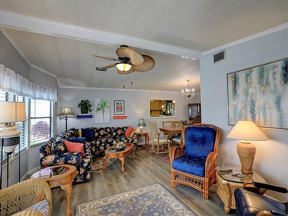 5th image of 1072 Royal Palm Dr