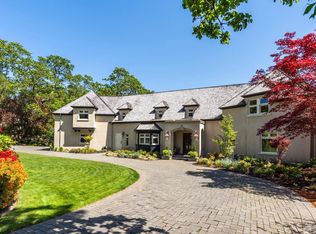 3525 Upper Terrace Rd, Oak Bay, BC V8R6E8