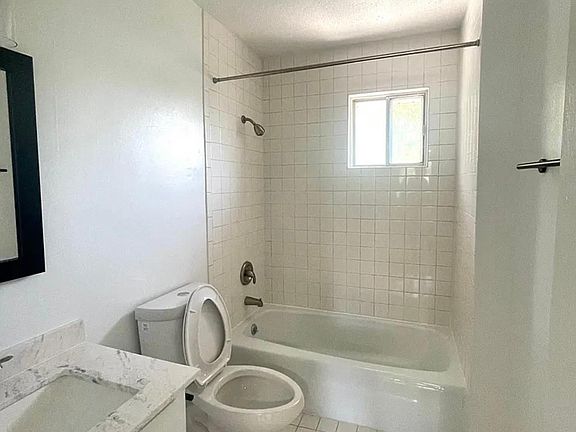 5th image of 603 S Washington St #17