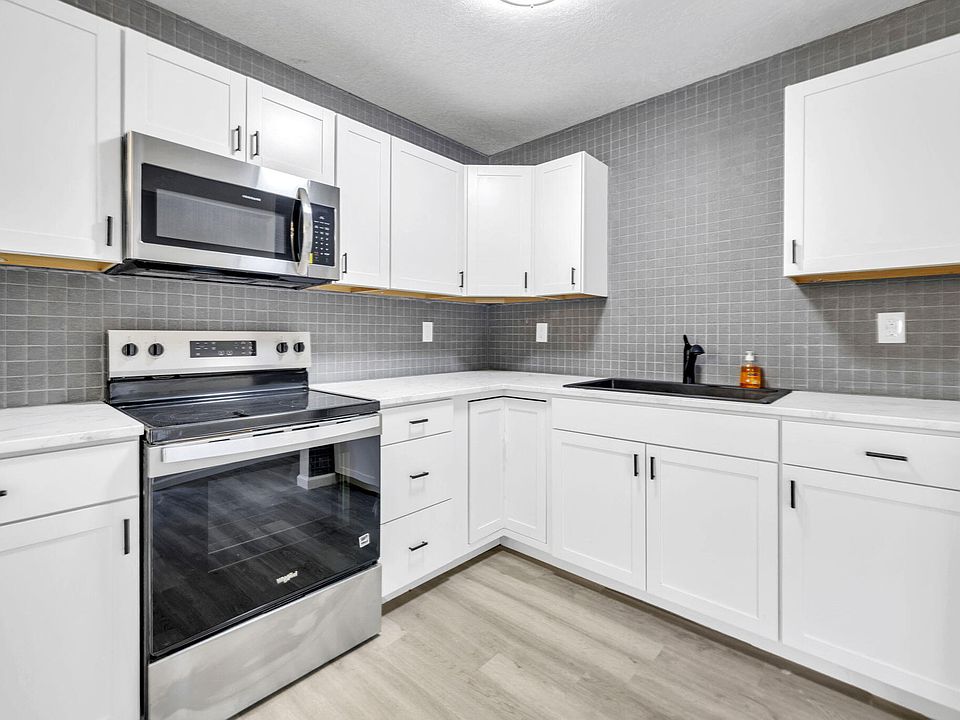 1st image of 107 Wayne Ave
