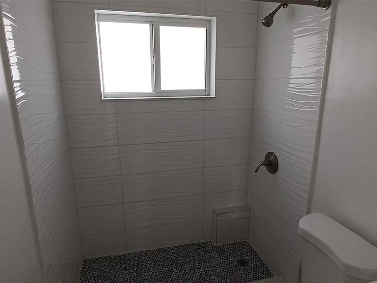 602 SE 2nd Ave — Photo 7