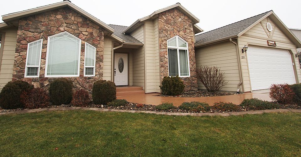 1st image of 2215 Pitchstone Dr