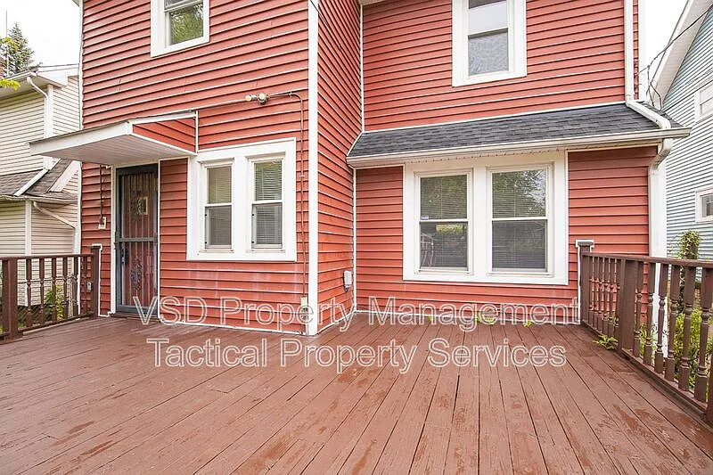 4 bed, 1.5 bath, 1488 sqft, $1,695 — Photo 3