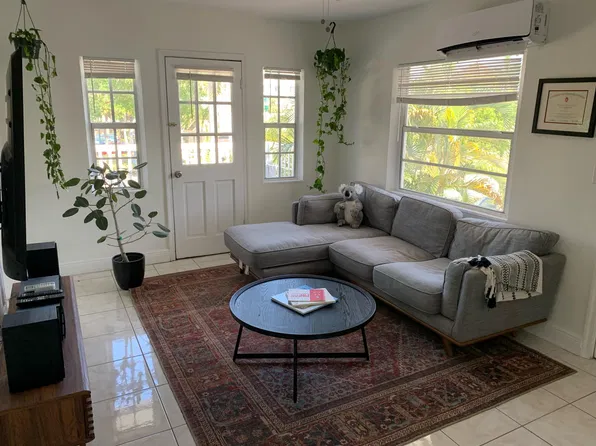 122 SE 5th Ave APT D, Delray Beach, FL 33483