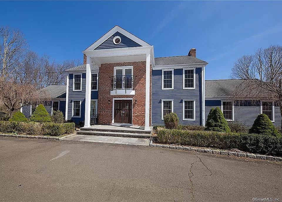 2nd image of 40 Herrmann Ln